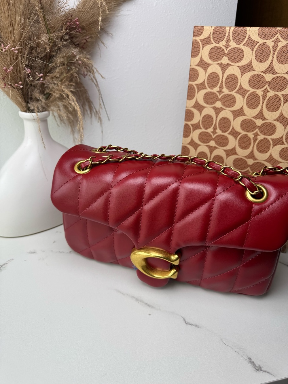 Coach Quilted Red Leather Shoulder Bag with Gold Chain - Picture 4 of 5